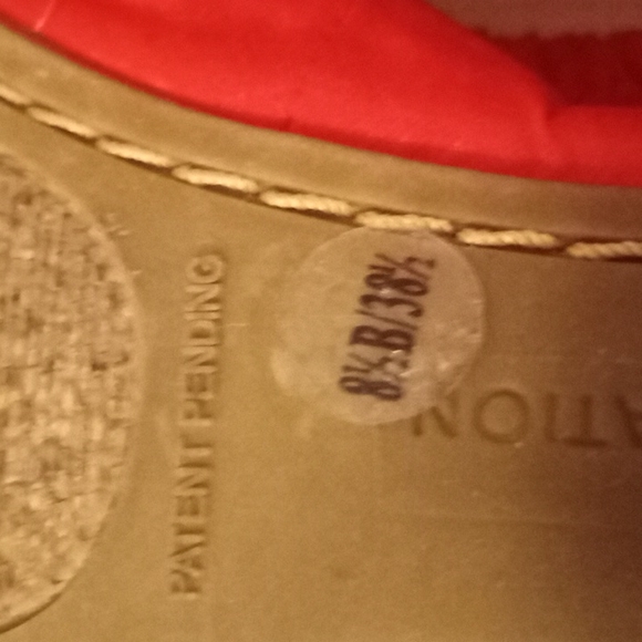 BCBGeneration "Elley" Ballet Flats Red with Cork Look Toe & Heel in Size 8.5B - Picture 11 of 11